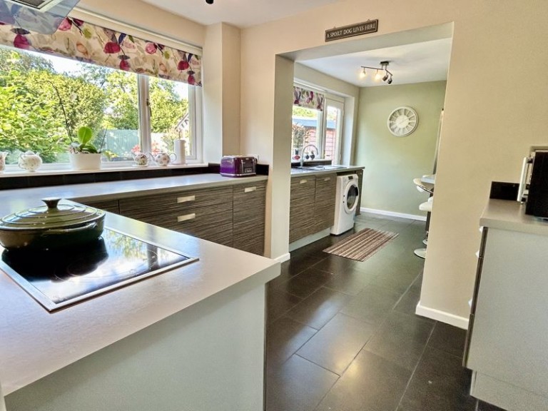 Chetwynd Grove, Newport