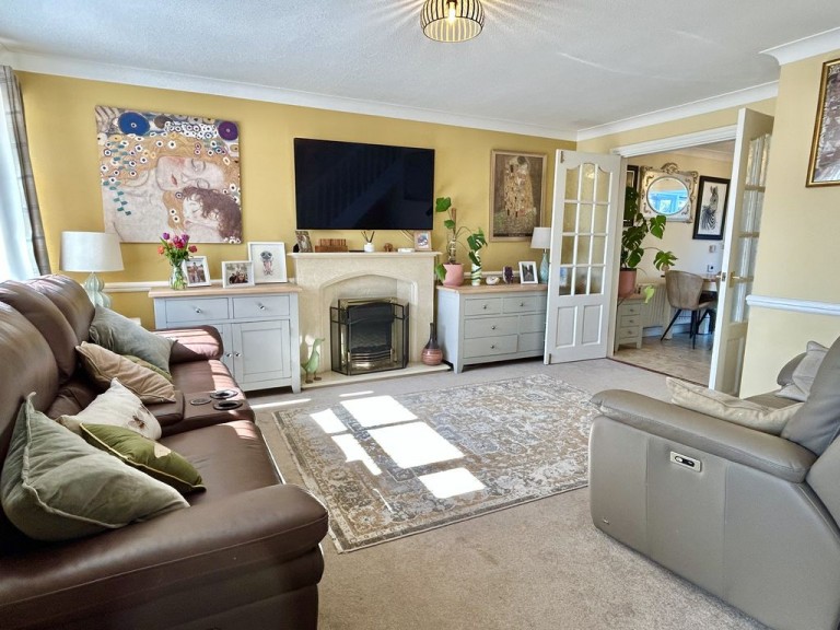 Chetwynd Grove, Newport