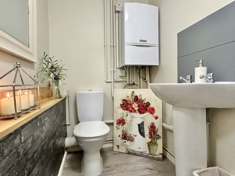 Chetwynd Grove, Newport