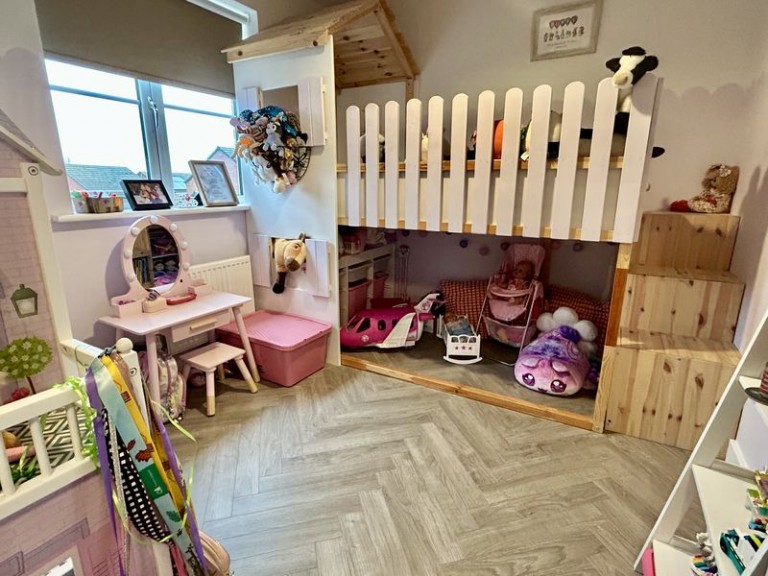 Bluebell Lane, Newport