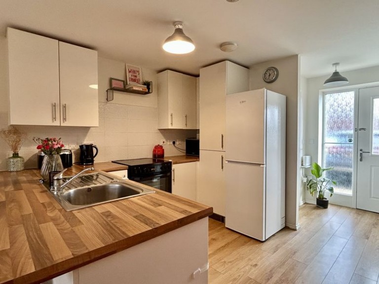 Palisade Close, Newport