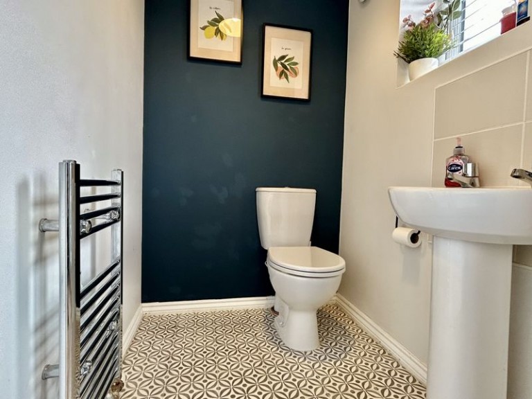 Palisade Close, Newport