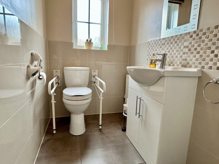 Dorchester Drive, Muxton, Telford