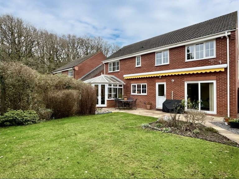 Dorchester Drive, Muxton, Telford