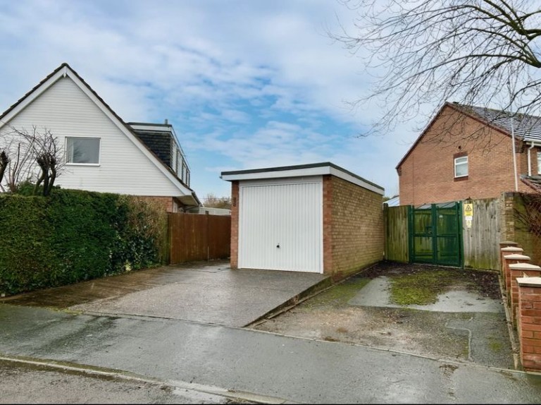 Masons Place, Newport