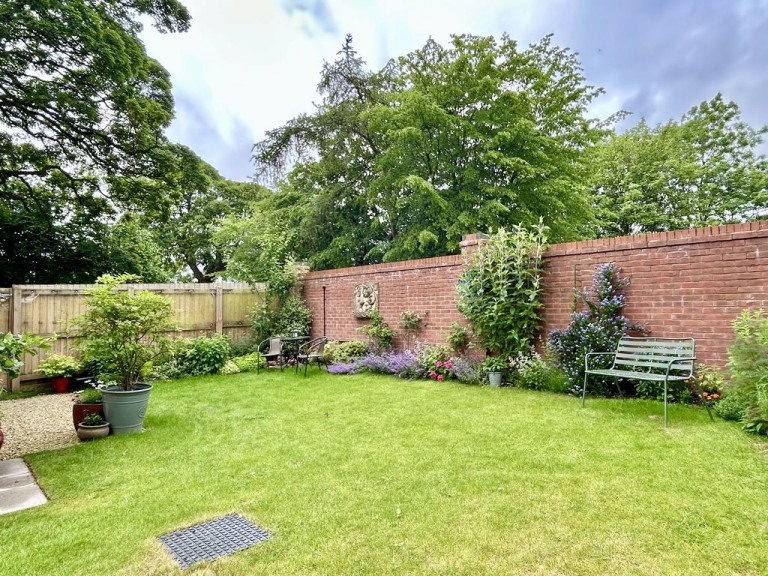 Woodhouse Lane, Priorslee, Telford