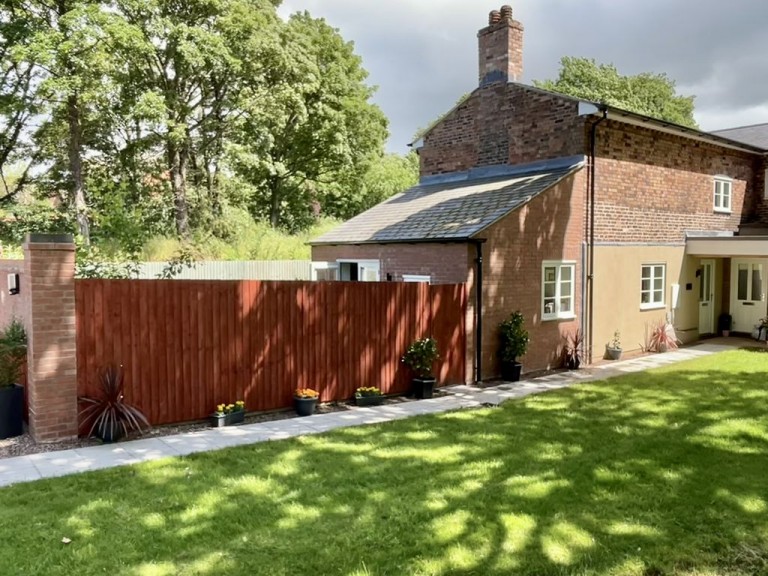Woodhouse Lane, Priorslee, Telford