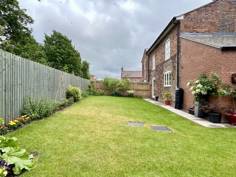 Woodhouse Lane, Priorslee, Telford