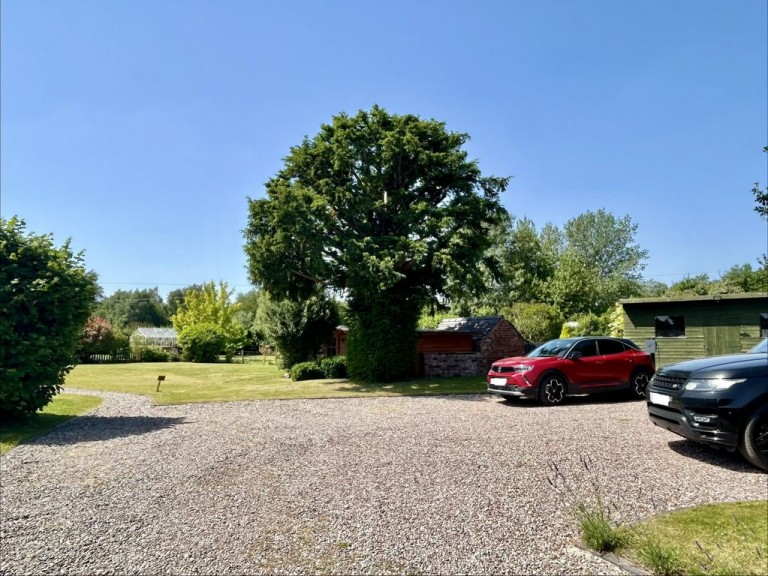 Cherrington, Newport