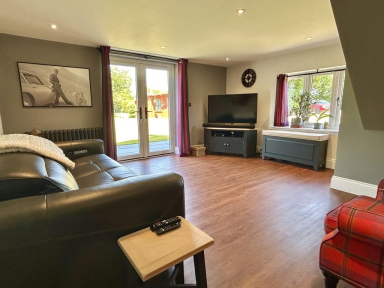 Cherrington, Newport