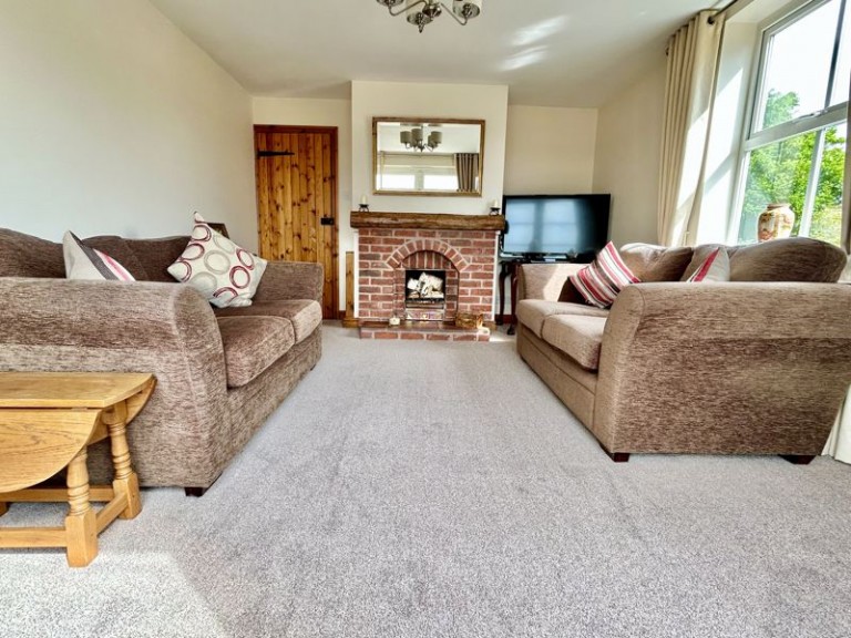 Moreton Bank Cottages, Moreton, Newport