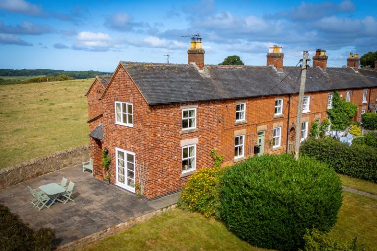 Moreton Bank Cottages, Moreton, Newport