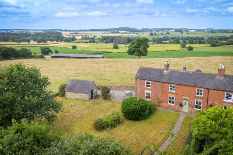 Moreton Bank Cottages, Moreton, Newport