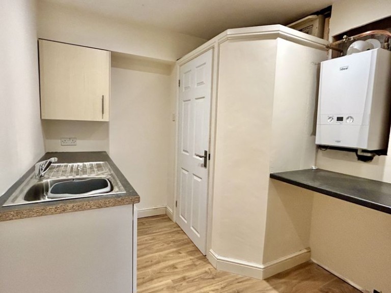 Vineyard Road, Newport