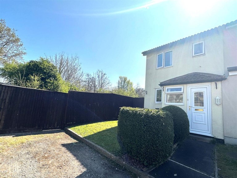 Pines Way, Radstock