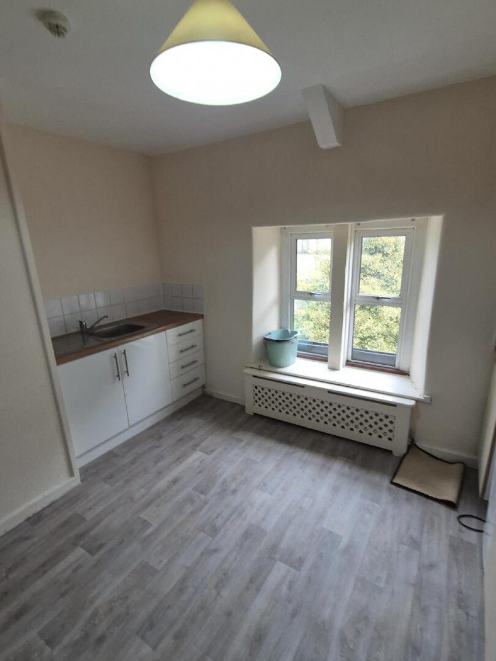 Stratton-On-The-Fosse, Radstock