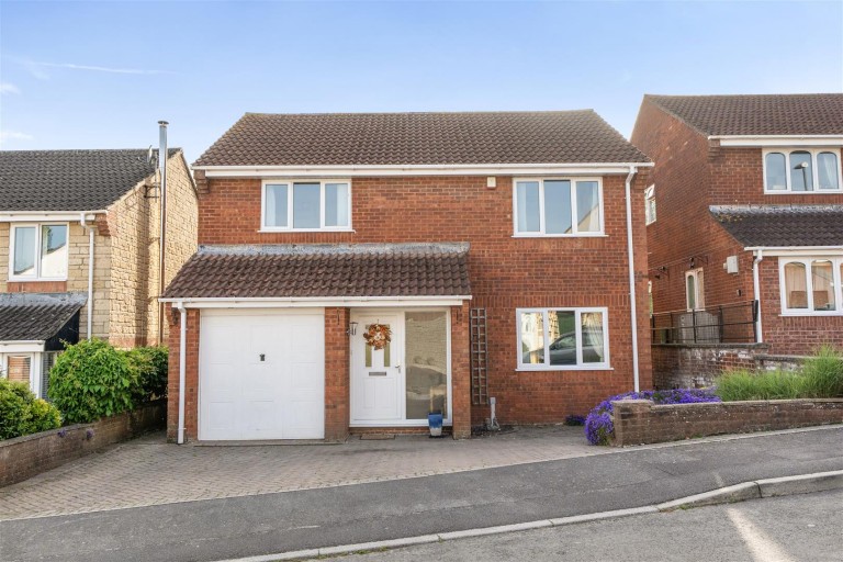 Beaufort Avenue, Midsomer Norton, Radstock