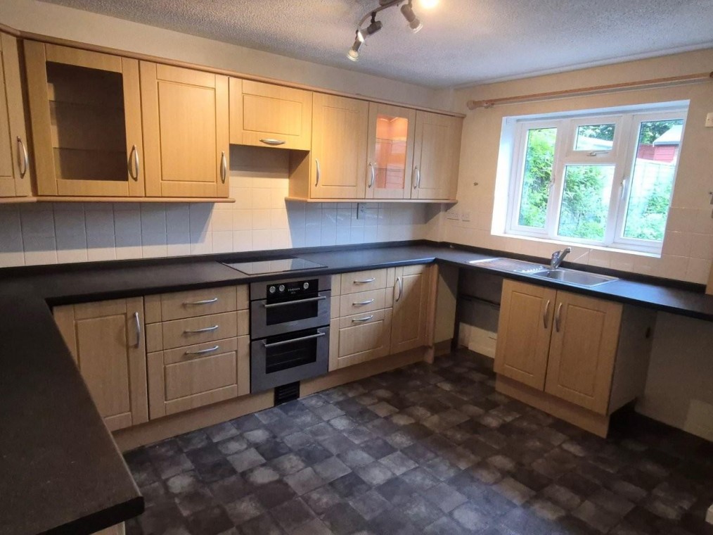Walnut Tree Close, Wells