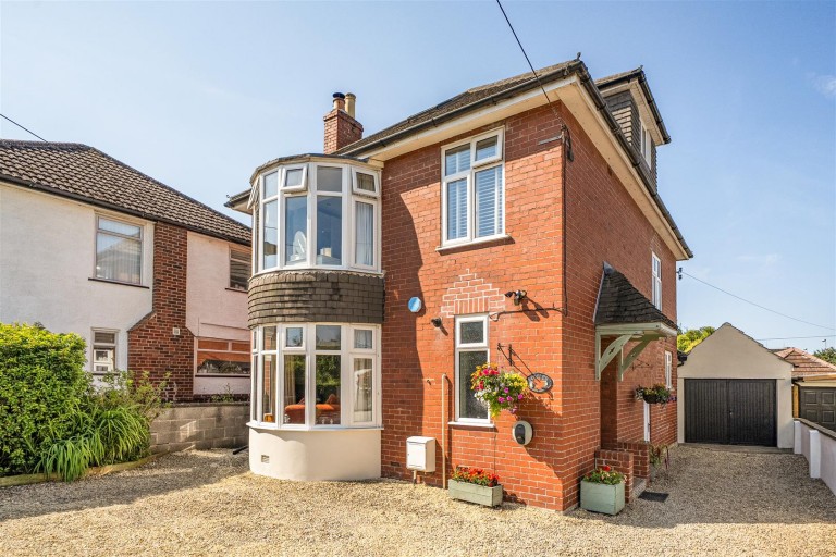 St. Chads Avenue, Midsomer Norton, Radstock