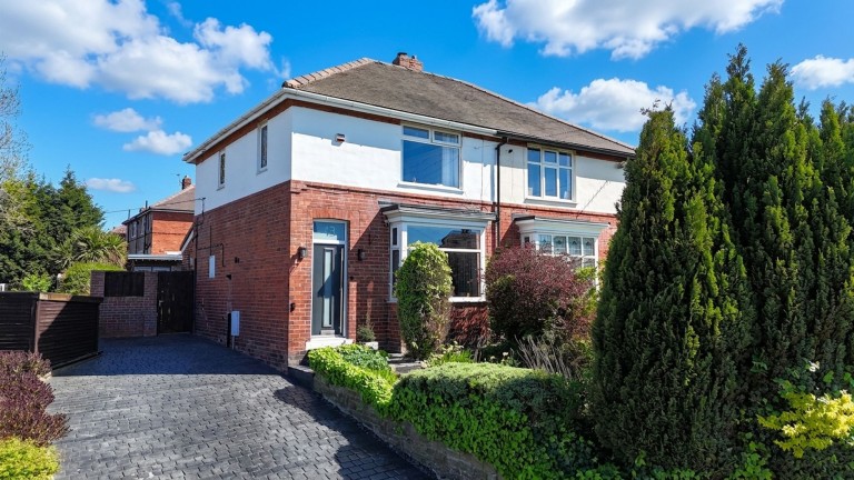 Toll Bar Road, Brecks, S65