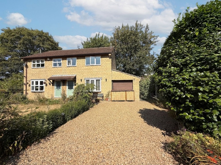 Turner Lane, Whiston, S60