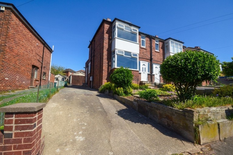 Sandringham Avenue, Whiston, S60