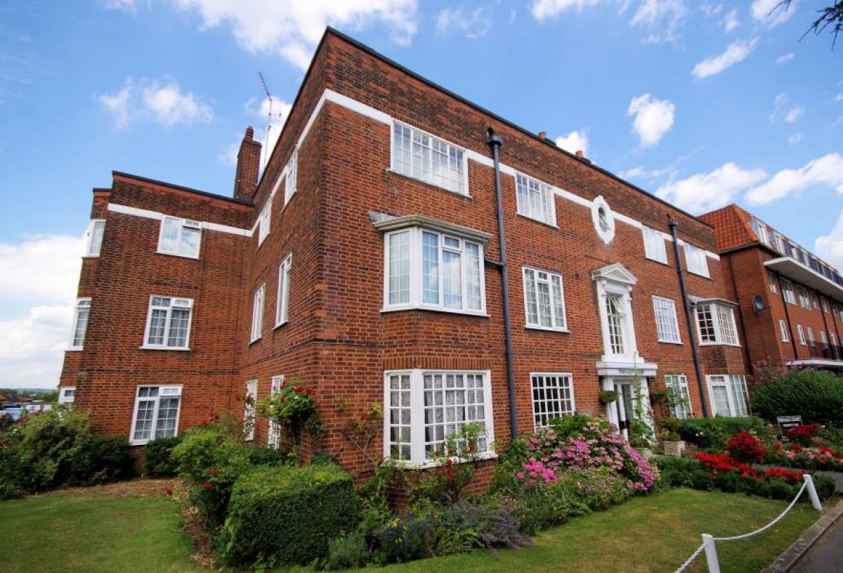 FINCHLEY COURT, BALLARDS LANE, FINCHLEY, N3