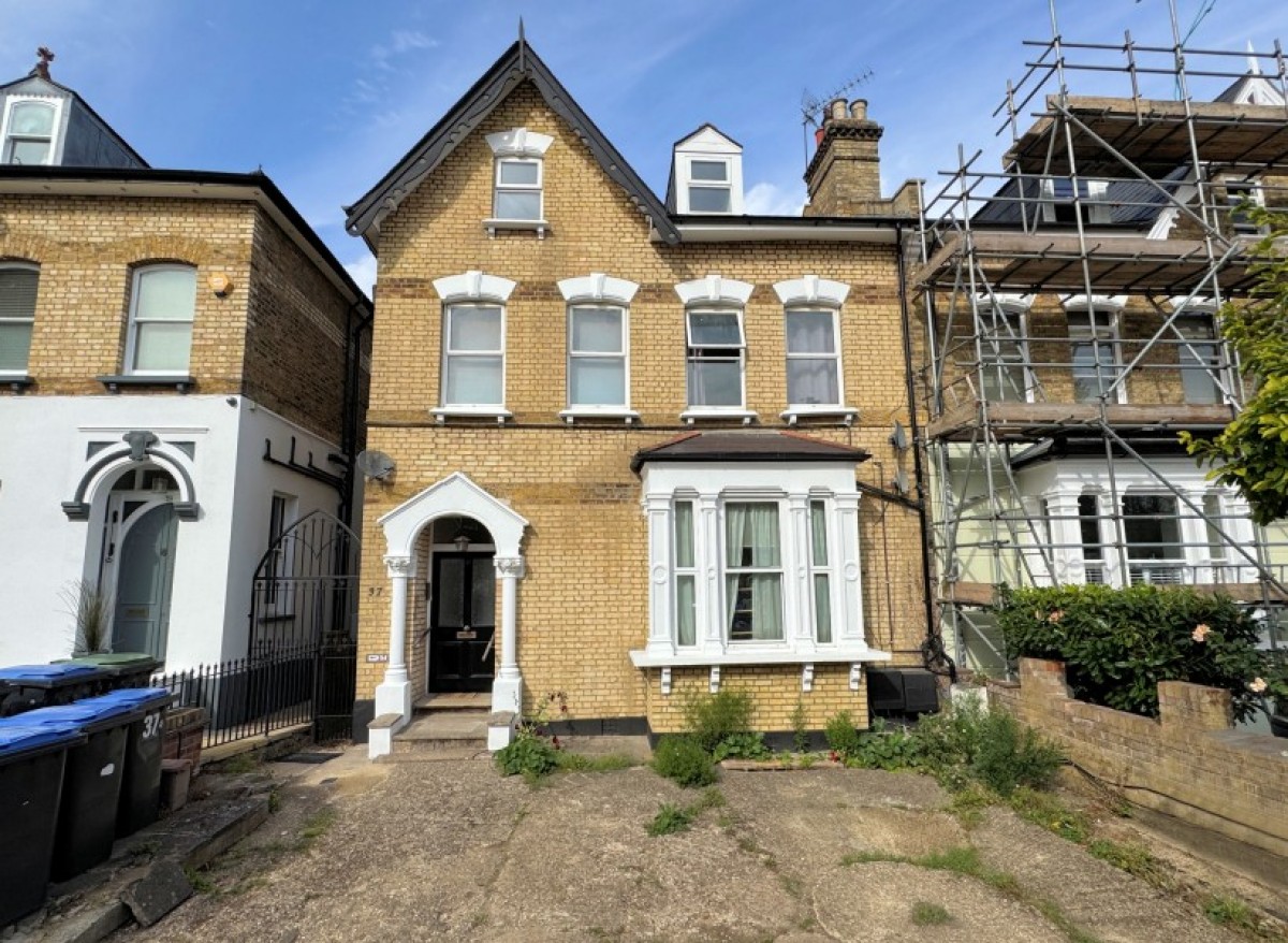 CHASE GREEN AVENUE, ENFIELD, EN2