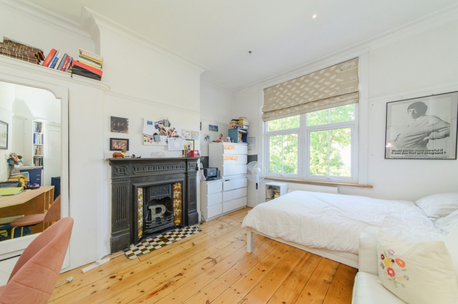 CHISLEHURST AVENUE, N FINCHLEY, N12