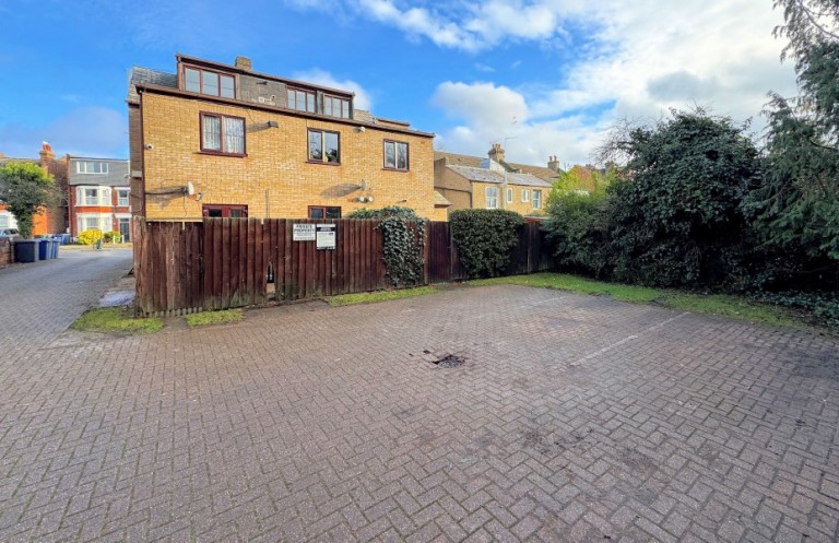 LONG LANE, FINCHLEY, N3