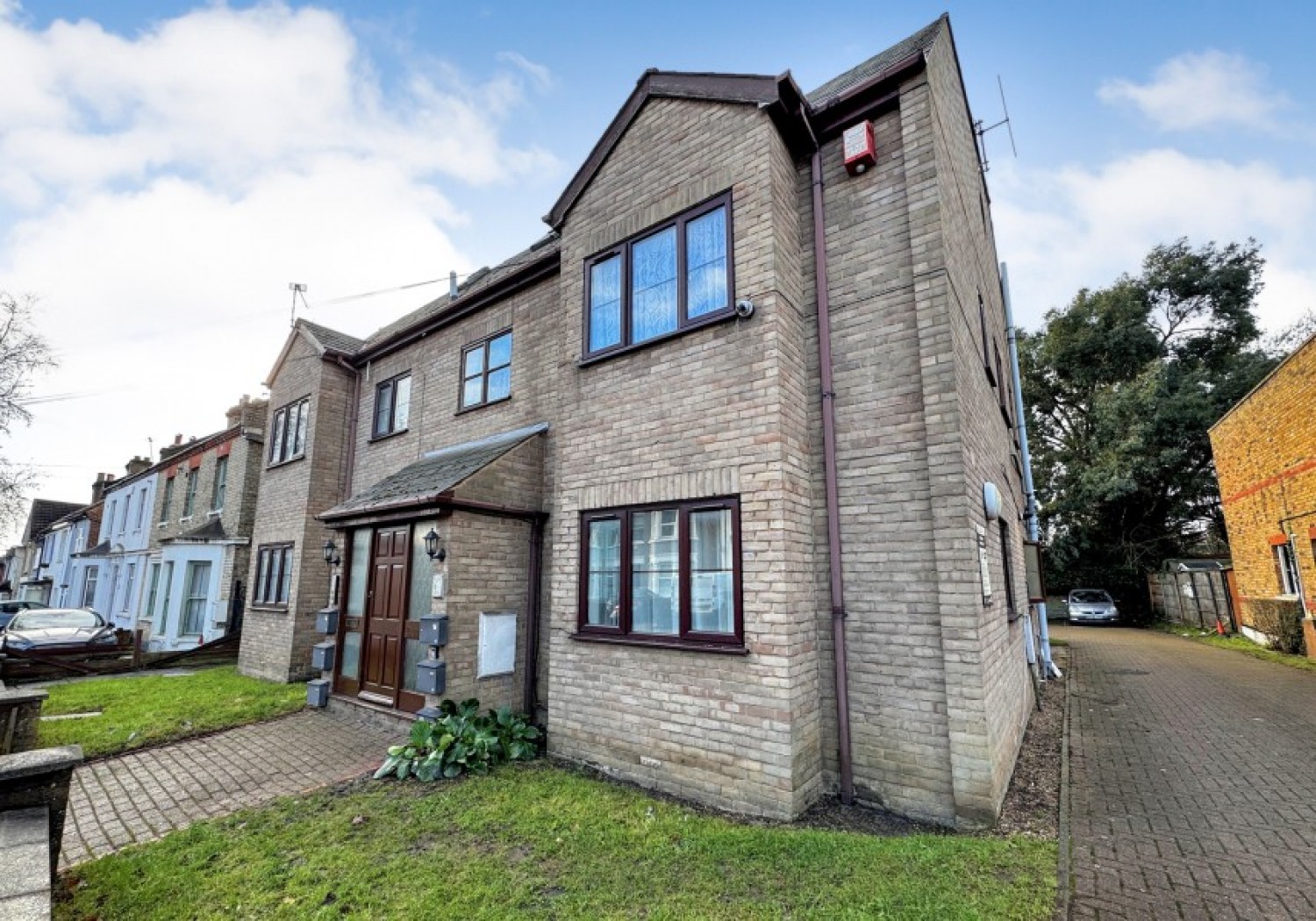LONG LANE, FINCHLEY, N3