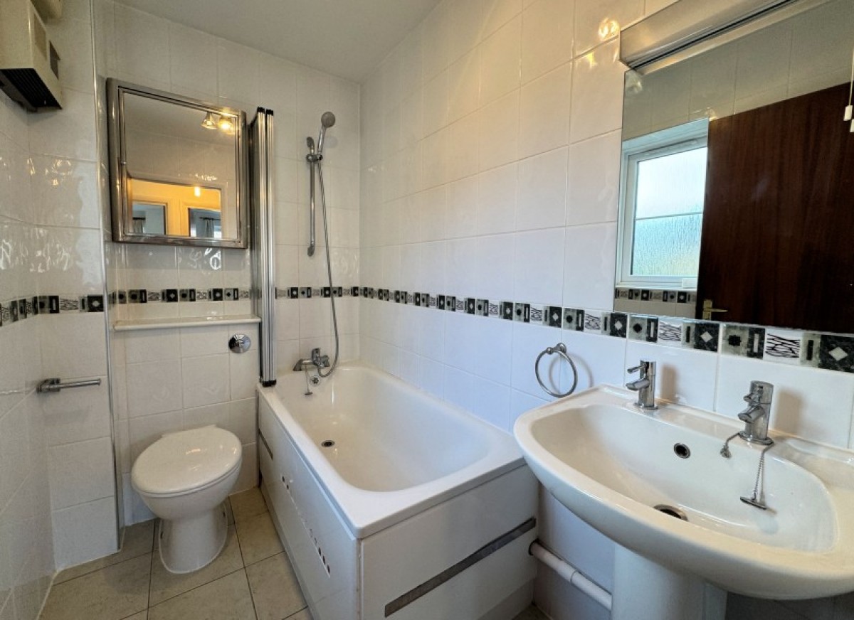 LONG LANE, FINCHLEY, N3