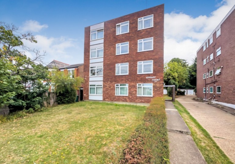 NETHER STREET, FINCHLEY, N3