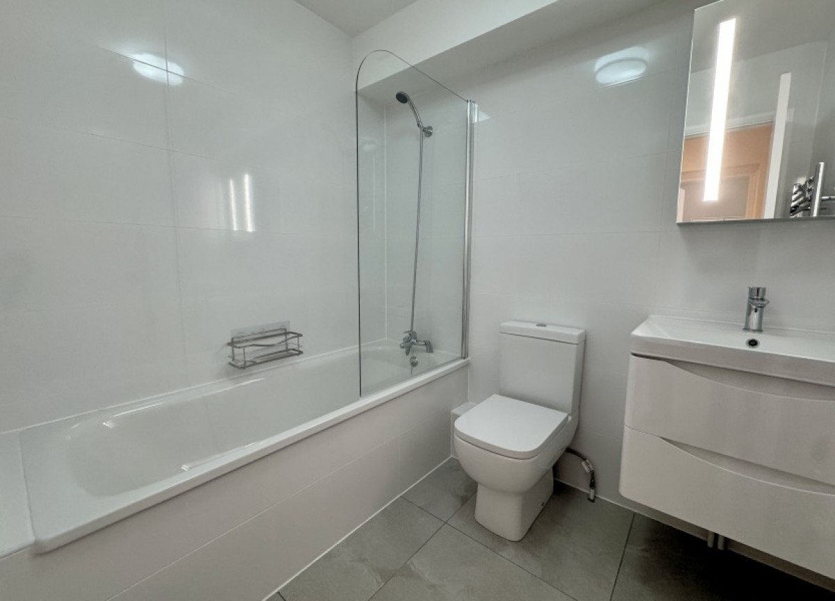 LONG LANE, FINCHLEY, N3