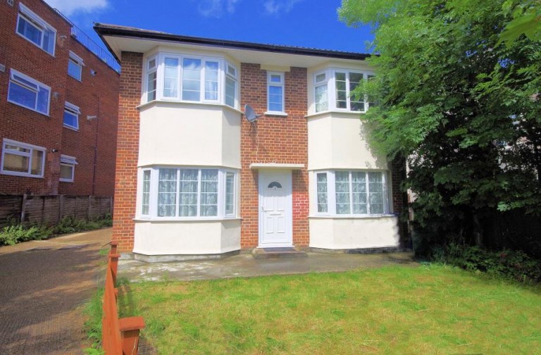 GRANVILLE ROAD, NORTH FINCHLEY, N12