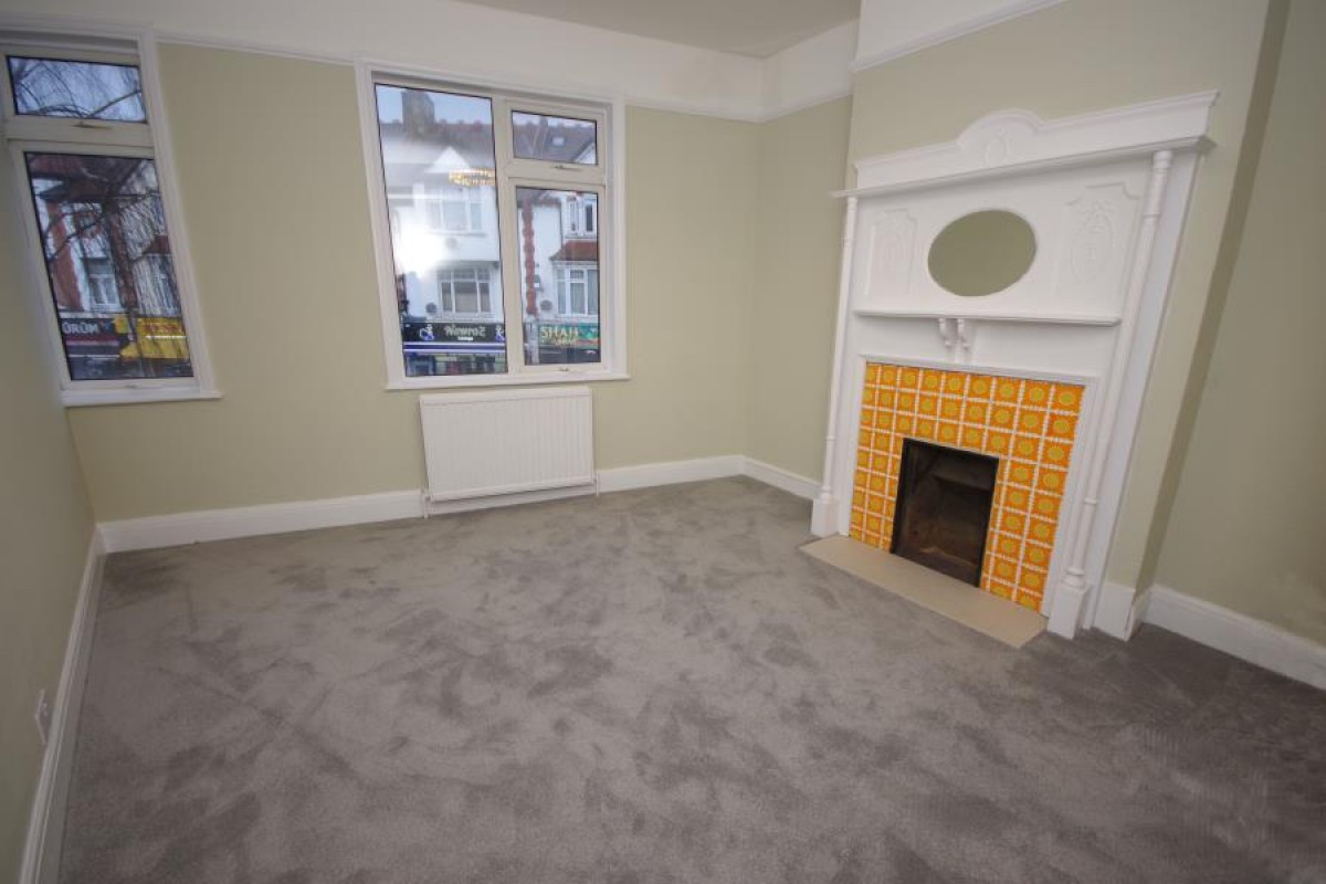 BALLARDS LANE, FINCHLEY, N3
