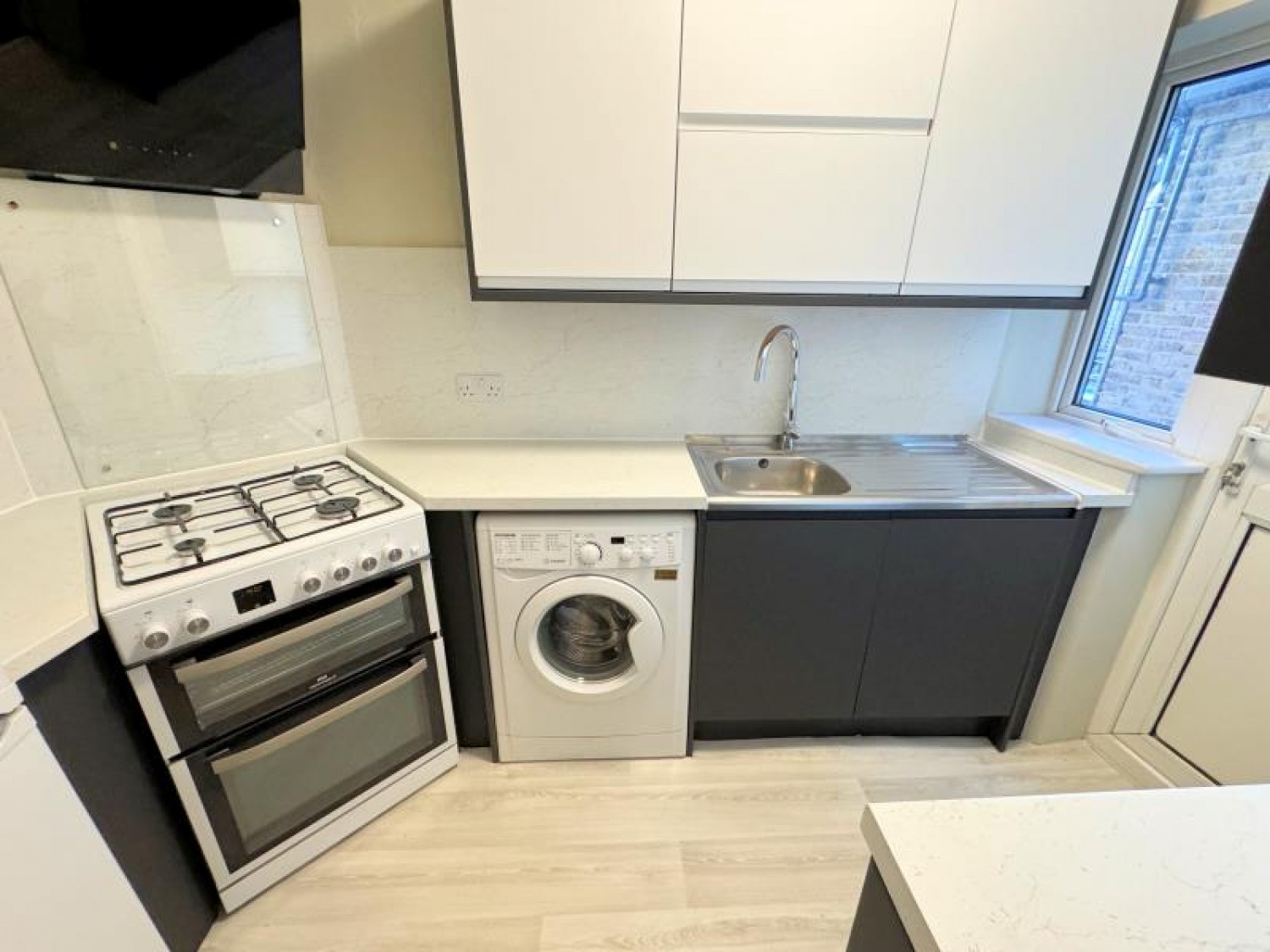 BALLARDS LANE, FINCHLEY, N3