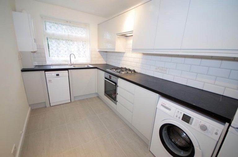 SOMERSET ROAD, NEW BARNET, HERTS, EN5