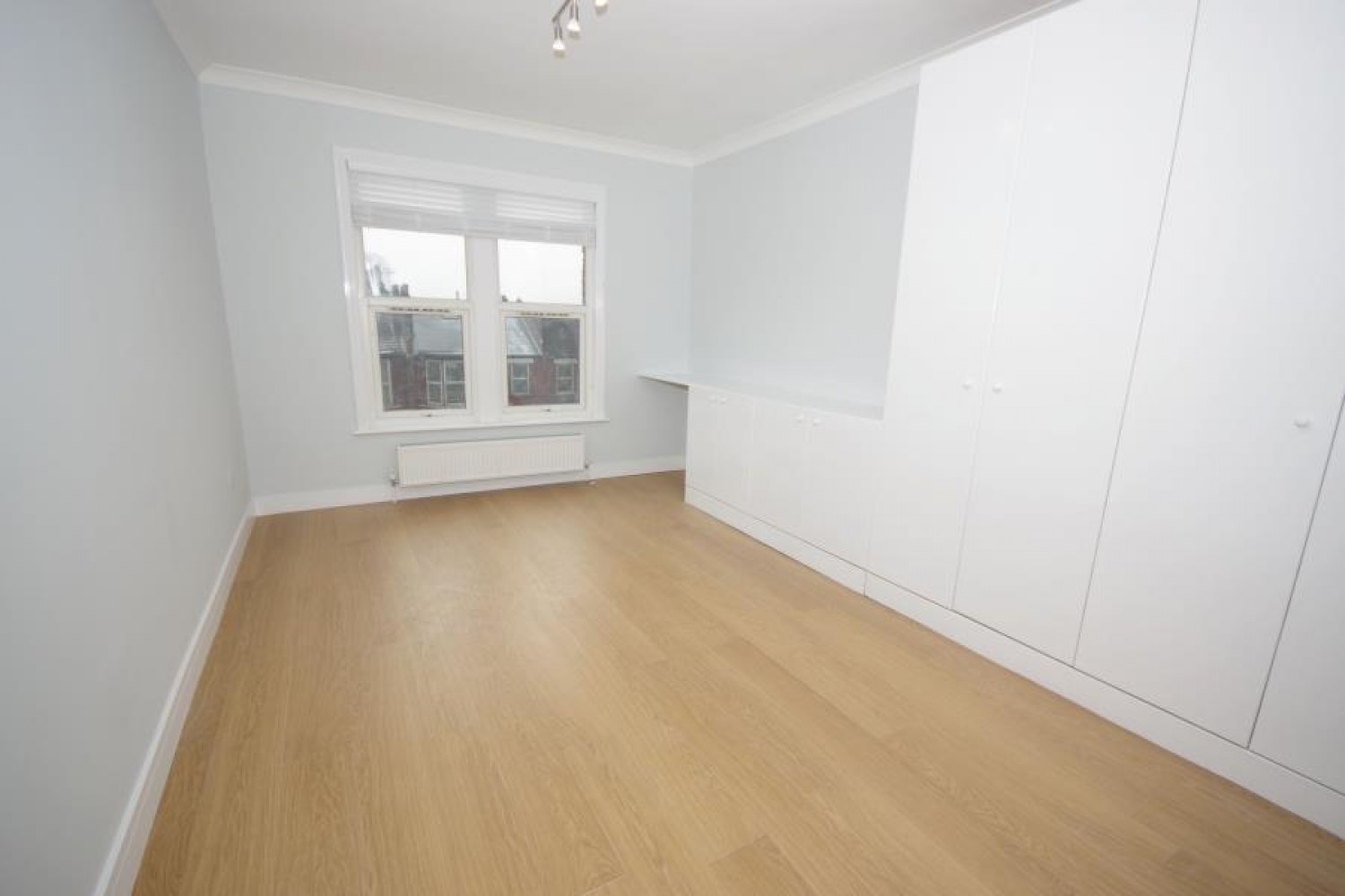 BALLARDS LANE, FINCHLEY, N3