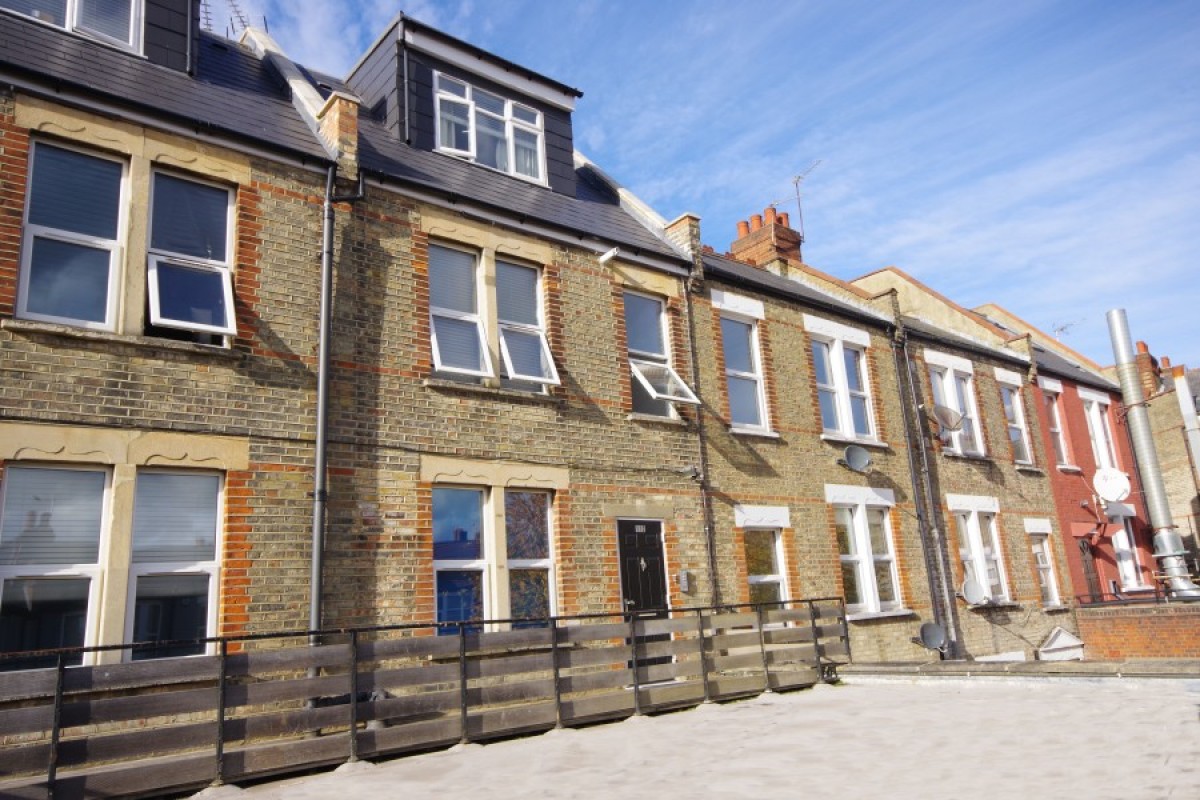 BALLARDS LANE, FINCHLEY, N3