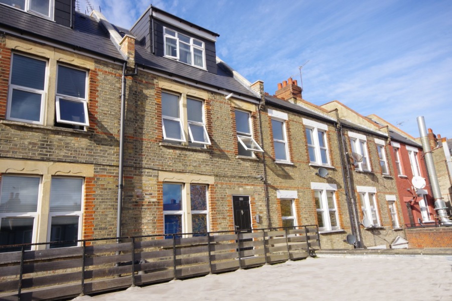 BALLARDS LANE, FINCHLEY, N3