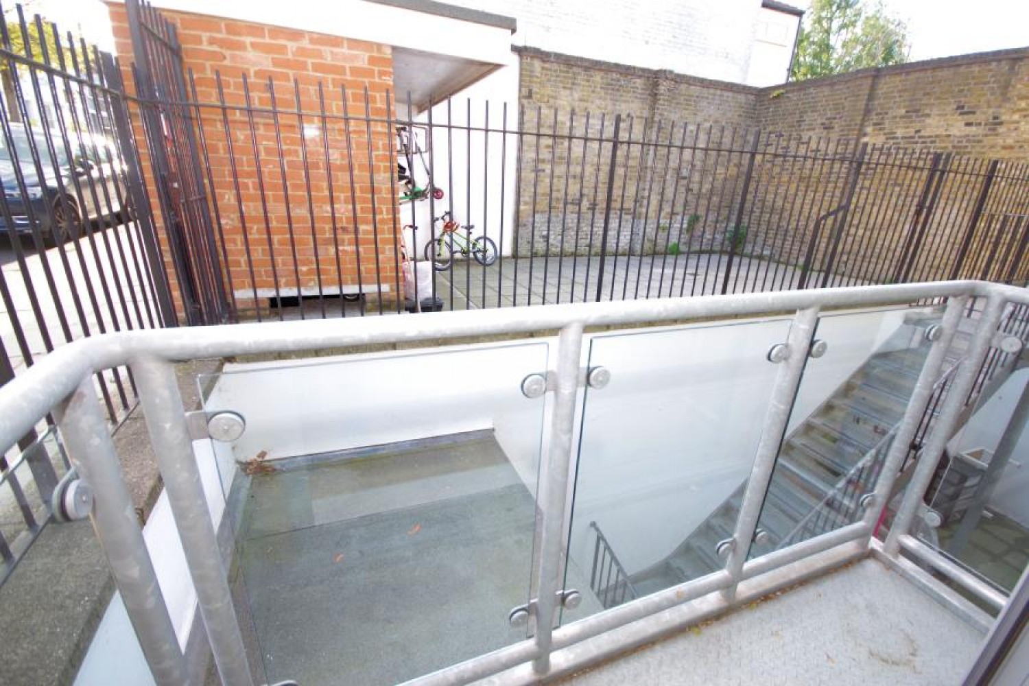 ELMFIELD ROAD, EAST FINCHLEY, N2