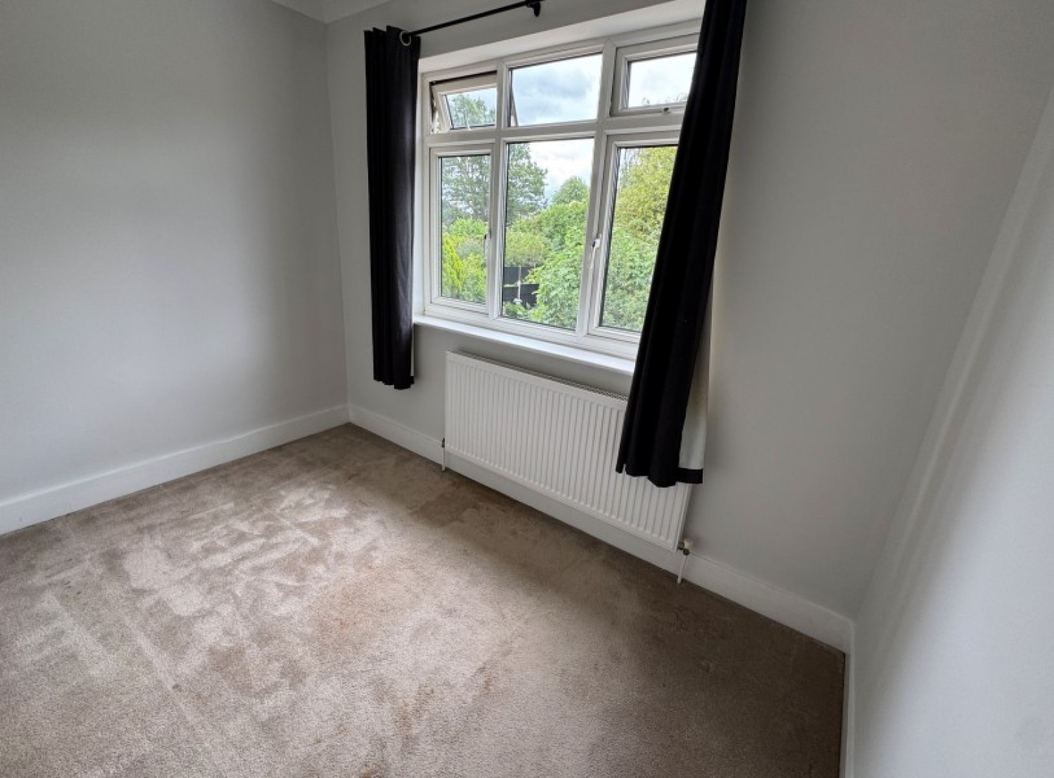RAVENSDALE AVE, NORTH FINCHLEY, N12