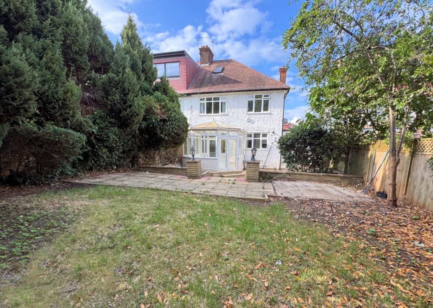 RAVENSDALE AVE, NORTH FINCHLEY, N12