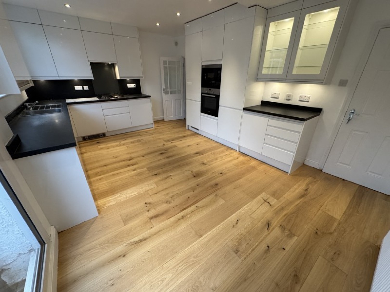 RAVENSDALE AVE, NORTH FINCHLEY, N12