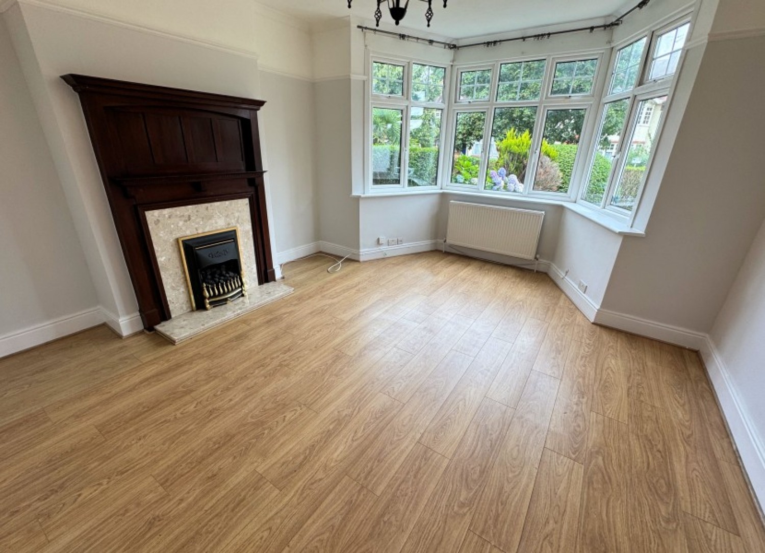 RAVENSDALE AVE, NORTH FINCHLEY, N12