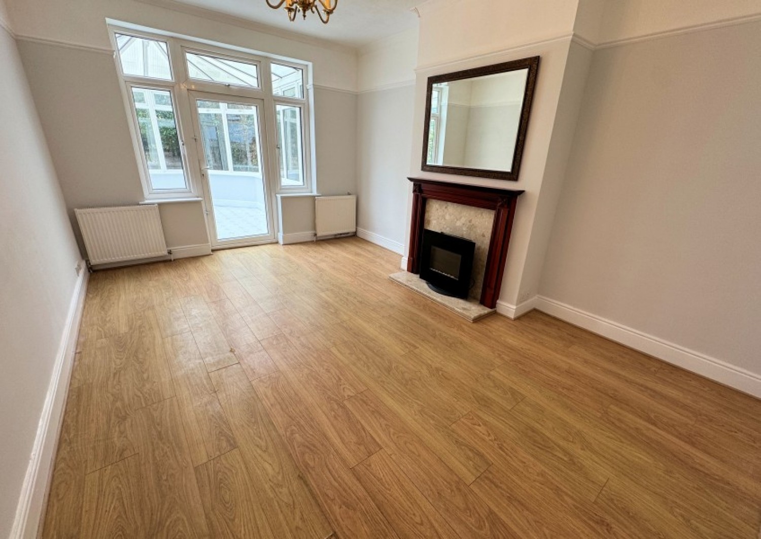 RAVENSDALE AVE, NORTH FINCHLEY, N12