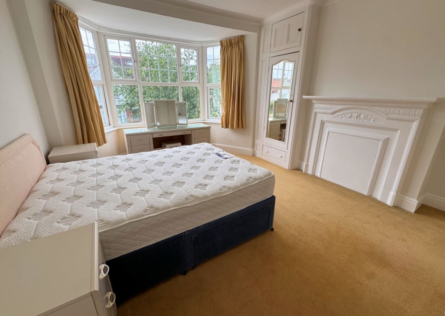 PARK CRESCENT, FINCHLEY, N3