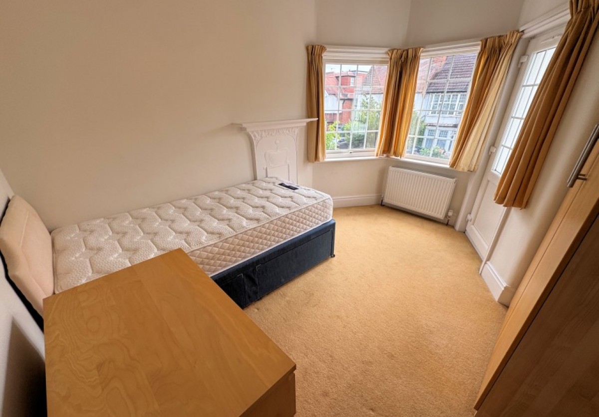 PARK CRESCENT, FINCHLEY, N3