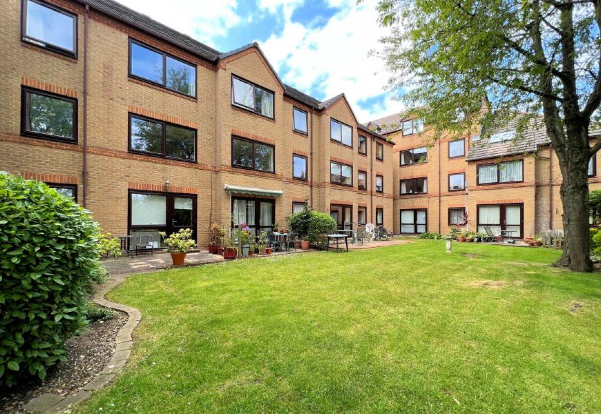 FRIERN PARK, NORTH FINCHLEY, N12